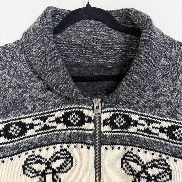 TNA Lambswool Fair Isle Zip Cardigan Sweater Ram Motif Grey Cream Size Small - Picture 3 of 16